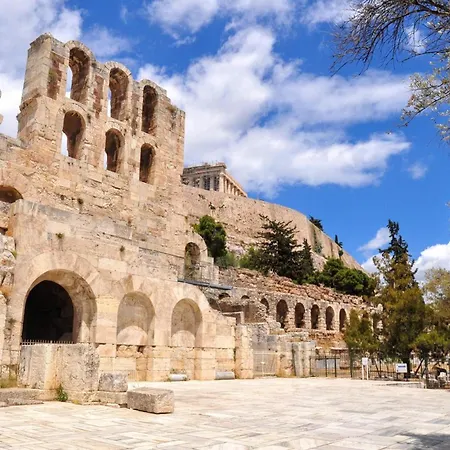 Elegant Under The Acropolis Апартаменты
