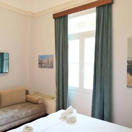 Elegant Under The Acropolis Апартаменты