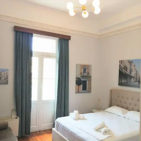 Elegant Under The Acropolis Афины
